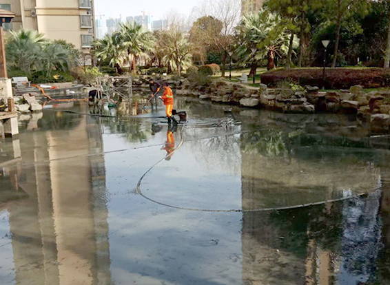 利国镇景观池淤泥清理