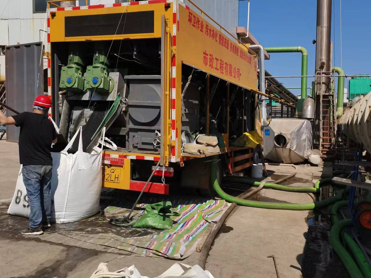 利国镇淤泥压干处理